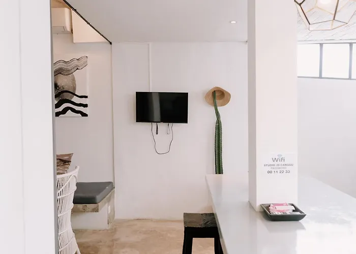 Casa Ovara - 8 Min To Berawa - 2 Beds Vakantiehuis Canggu